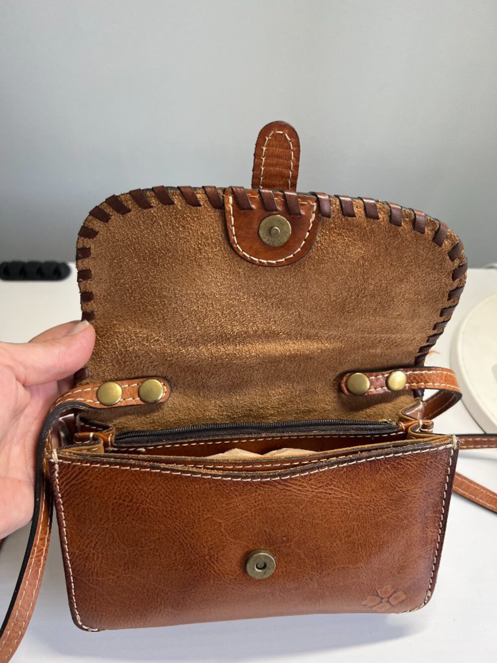 Patricia Nash Torri Crossbody Bag - Picture 2 of 9